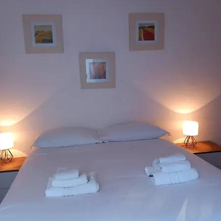 St Peter's View Penthouse 300 Mt Metro A Stop Apartamento *