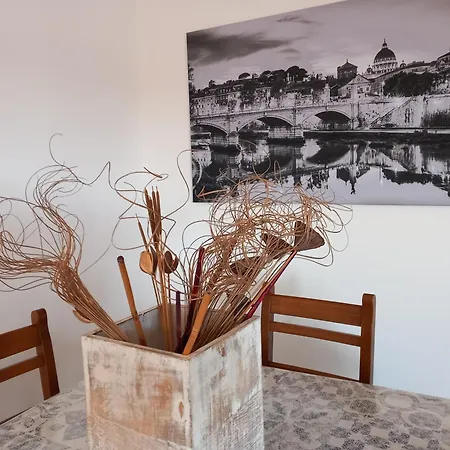 Apartamento St Peter's View Penthouse 300 Mt Metro A Stop Roma